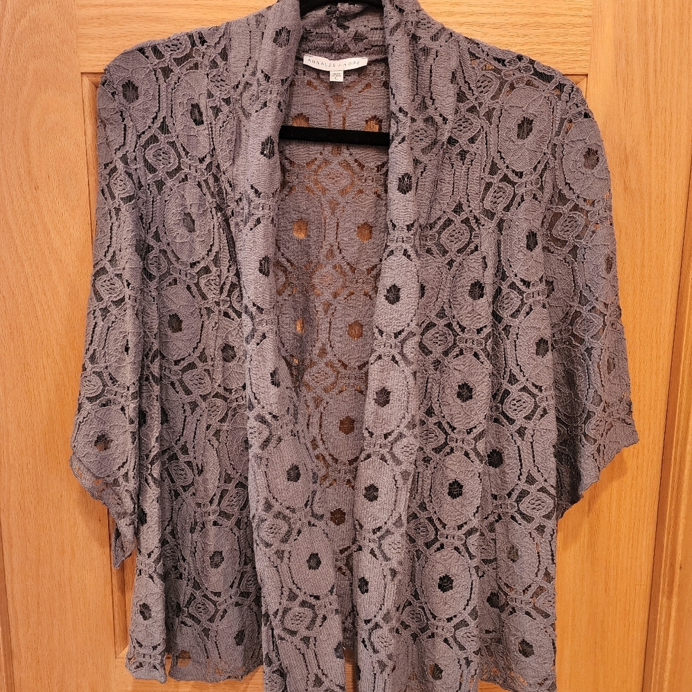 Elegant Lace Jacket/Shrug